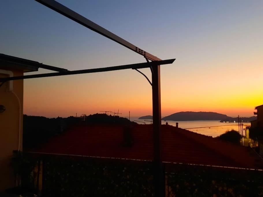La Terrazza Sul Golfo Dei Poeti Con Vista Mare Lägenhet Pitelli Exteriör bild
