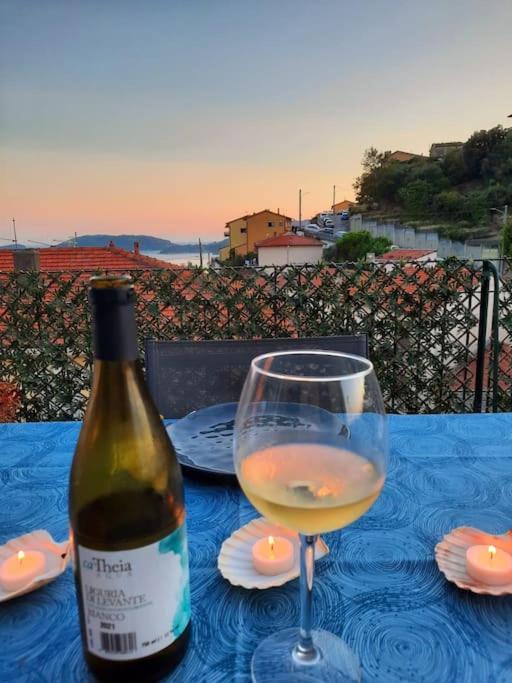 La Terrazza Sul Golfo Dei Poeti Con Vista Mare Lägenhet Pitelli Exteriör bild